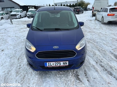 Ford Tourneo Courier 1.0 EcoBoost Titanium