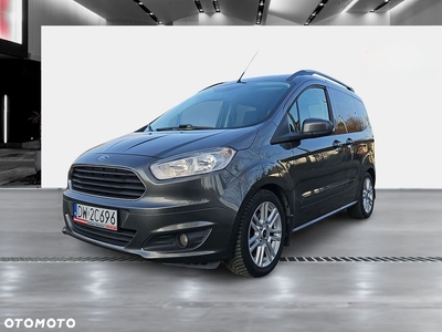 Ford Tourneo Courier 1.0 EcoBoost Titanium