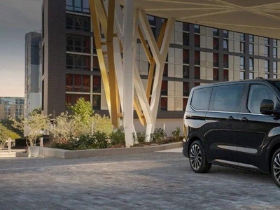 Ford Tourneo Custom 2023