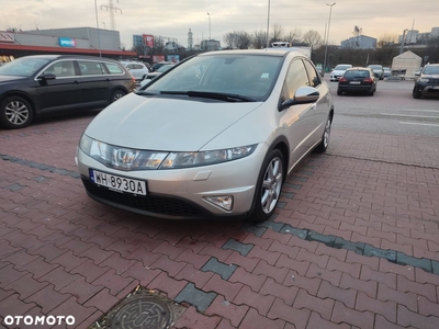 Honda Civic 1.8 Executive i-SHIFT