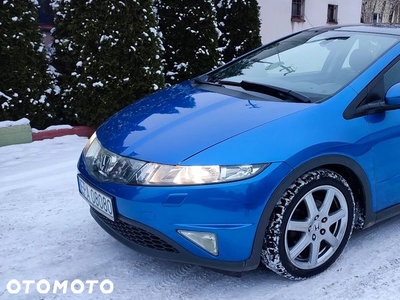 Honda Civic 1.8i-VTEC Automatik Executive