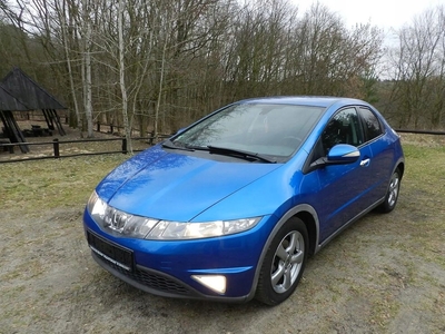 Honda Civic VIII Hatchback 5d 1.4 i 83KM 2007