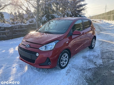 Hyundai i10 1.0 blue