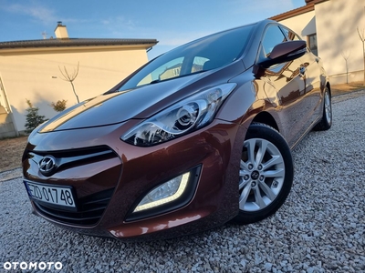 Hyundai I30 blue 1.4 Classic Navigation