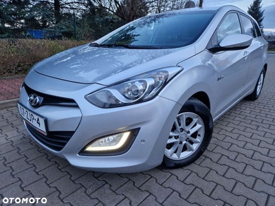 Hyundai I30 blue 1.6 CRDi Trend