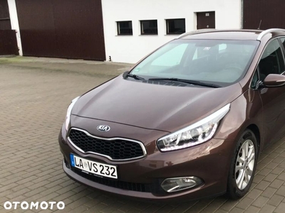 Kia Ceed 1.6 CRDi 128 Dream Team Edition