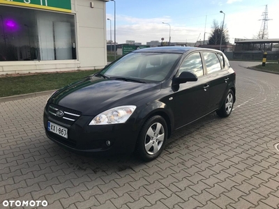 Kia Ceed Cee'd 1.6 Comfort +