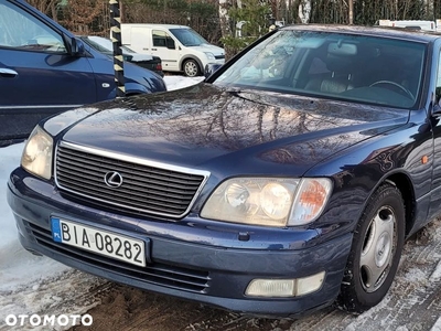 Lexus LS 400