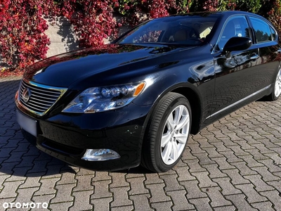 Lexus LS 600h L