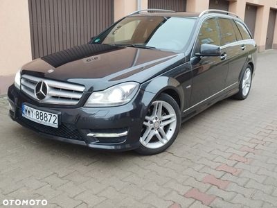 Mercedes-Benz Klasa C 250 T CDI DPF (BlueEFFICIENCY) 7G-TRONIC Avantgarde