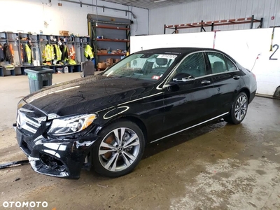 Mercedes-Benz Klasa C 300 4MATIC 9G-TRONIC