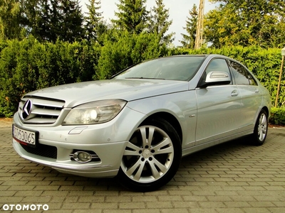 Mercedes-Benz Klasa C 320 CDI Avantgarde 4-Matic