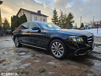 Mercedes-Benz Klasa E 220 d 4-Matic 9G-TRONIC