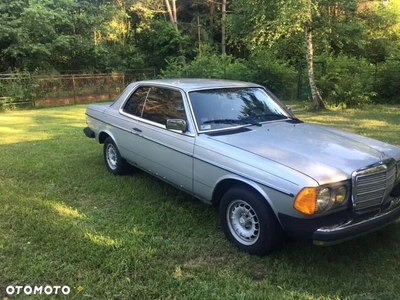 Mercedes-Benz W123