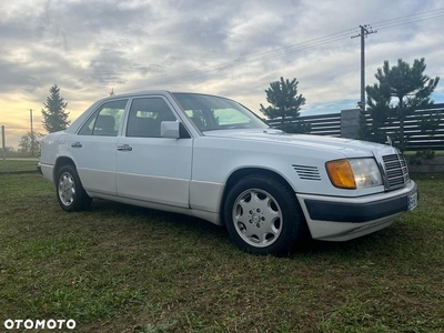 Mercedes-Benz W124 (1984-1993)