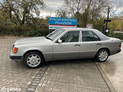 Mercedes-Benz W124 (1984-1993)