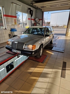 Mercedes-Benz W124 (1984-1993)