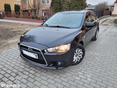 Mitsubishi Lancer 1.5 Invite