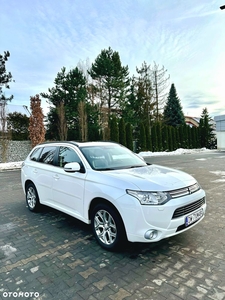 Mitsubishi Outlander 2.0 4WD Plug-In Hybrid Top