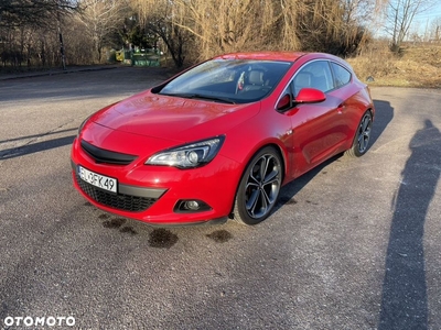 Opel Astra 1.6 Turbo Cosmo