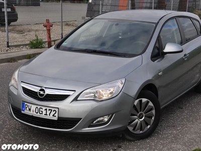 Opel Astra 2.0 CDTI DPF Innovation