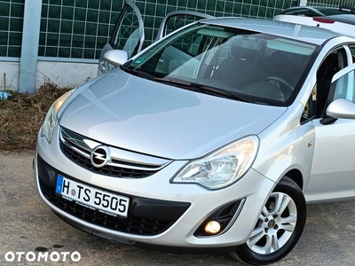 Opel Corsa 1.2 16V Edition / Active