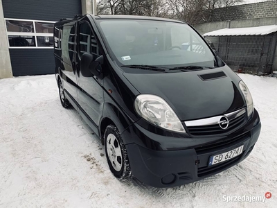 Opel Vivaro Lift 2.5 dci Trafic Primaster bdb stan