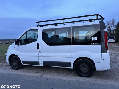 Renault Trafic 2.0 dCi 115 Combi L2H1