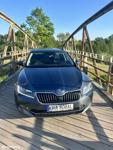 Skoda Superb Combi 2.0 TDI DSG Premium Edition