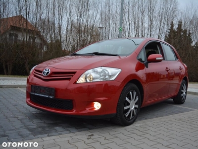 Toyota Auris 1.33 Dual-VVT-i Design Edition