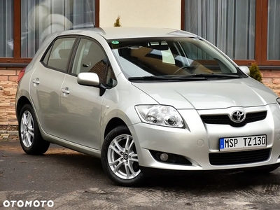 Toyota Auris 1.6 VVT-i Sol