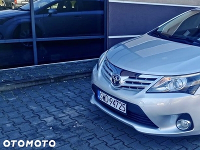 Toyota Avensis 2.0 D-4D Life