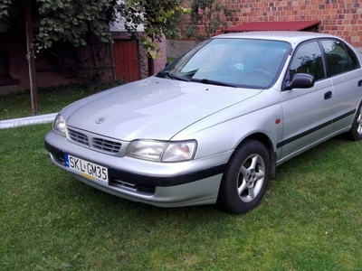 Toyota Carina 1.6 Benzyna