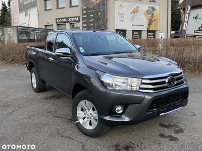 Toyota Hilux 2.4 D-4D Extra Cab SR 4x4