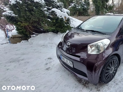 Toyota iQ