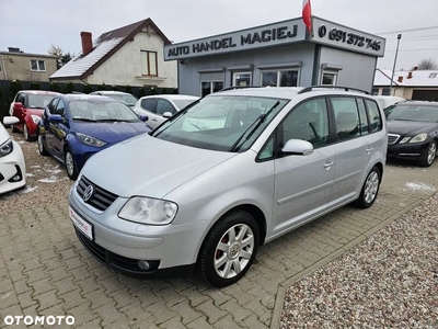 Volkswagen Touran 1.6 FSI Basis Tiptr