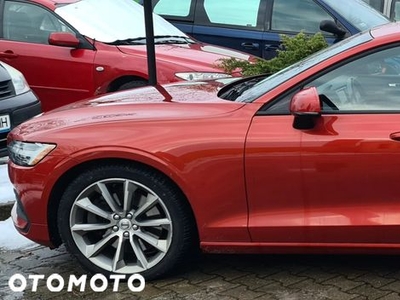 Volvo S60 T6 AWD Momentum Pro