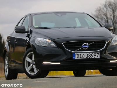 Volvo V40 D2 Drive-E R-Design Momentum