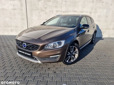 Volvo V60 Cross Country D4 AWD Summum