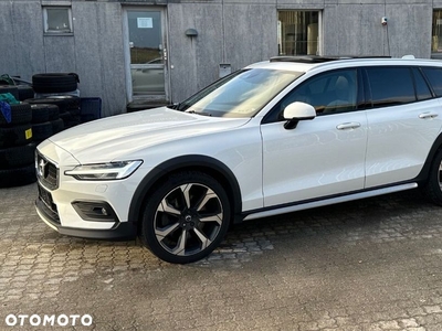 Volvo V60 Cross Country Pro D4 AWD