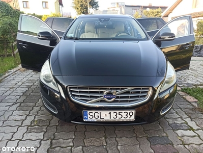 Volvo V60 T3 Momentum