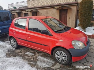 sprzedam toyota yaris 1,0 benzyna