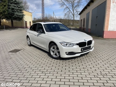 BMW Seria 3 318d xDrive