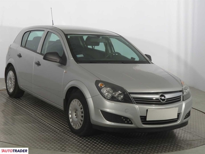 Opel Astra 1.6 113 KM 2011r. (Piaseczno)