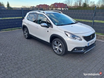 Peugeot 2008 CROSSWAY 1.2PureTech 130PS Gripp Navi Panorama