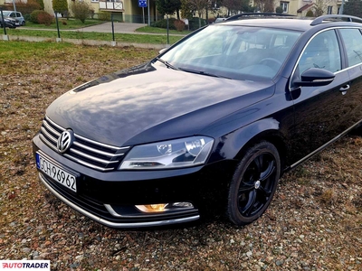 Volkswagen Passat 1.6 diesel 105 KM 2012r. (Chojnice)