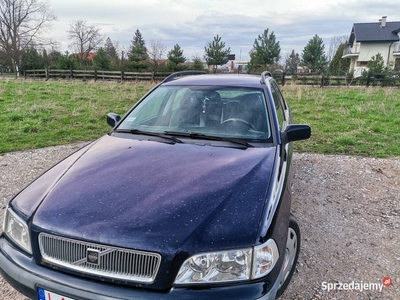 Volvo v40 200km w całości