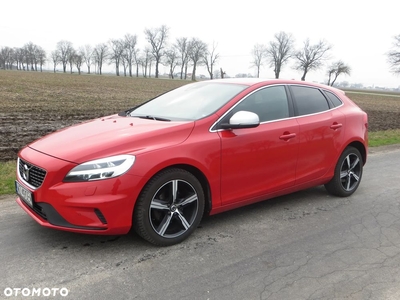 Volvo V40 D2 Drive-E R-Design Momentum