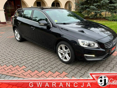 Volvo V60 Alu felgi 17 Nawigacja Półskóry Hak odpinany Serw…