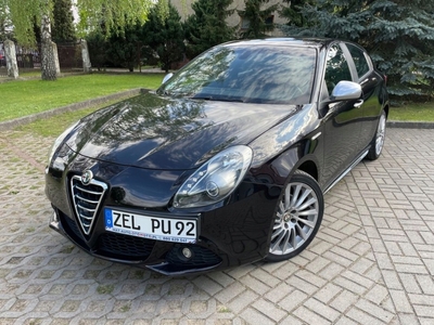 Alfa Romeo Giulietta Nuova II Hatchback 5d 1.4 TB 16v Mair 170KM 2010